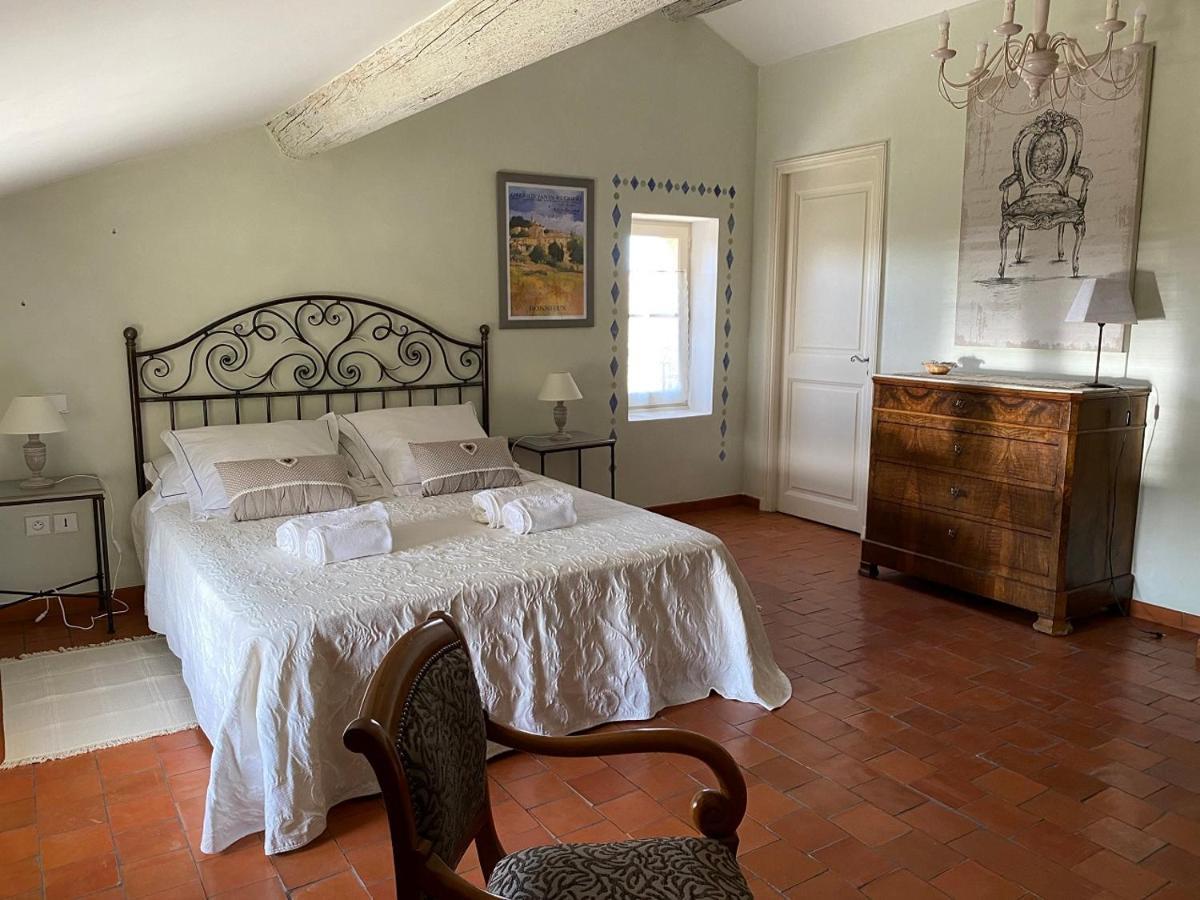 Le Mas De La Marteliere Bed and Breakfast Le Thor Εξωτερικό φωτογραφία